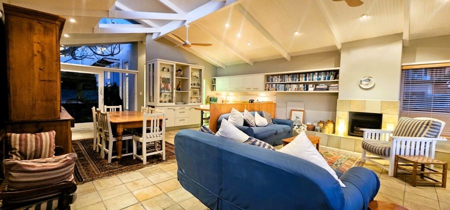 3 Bedroom Property for Sale in Middedorp Western Cape